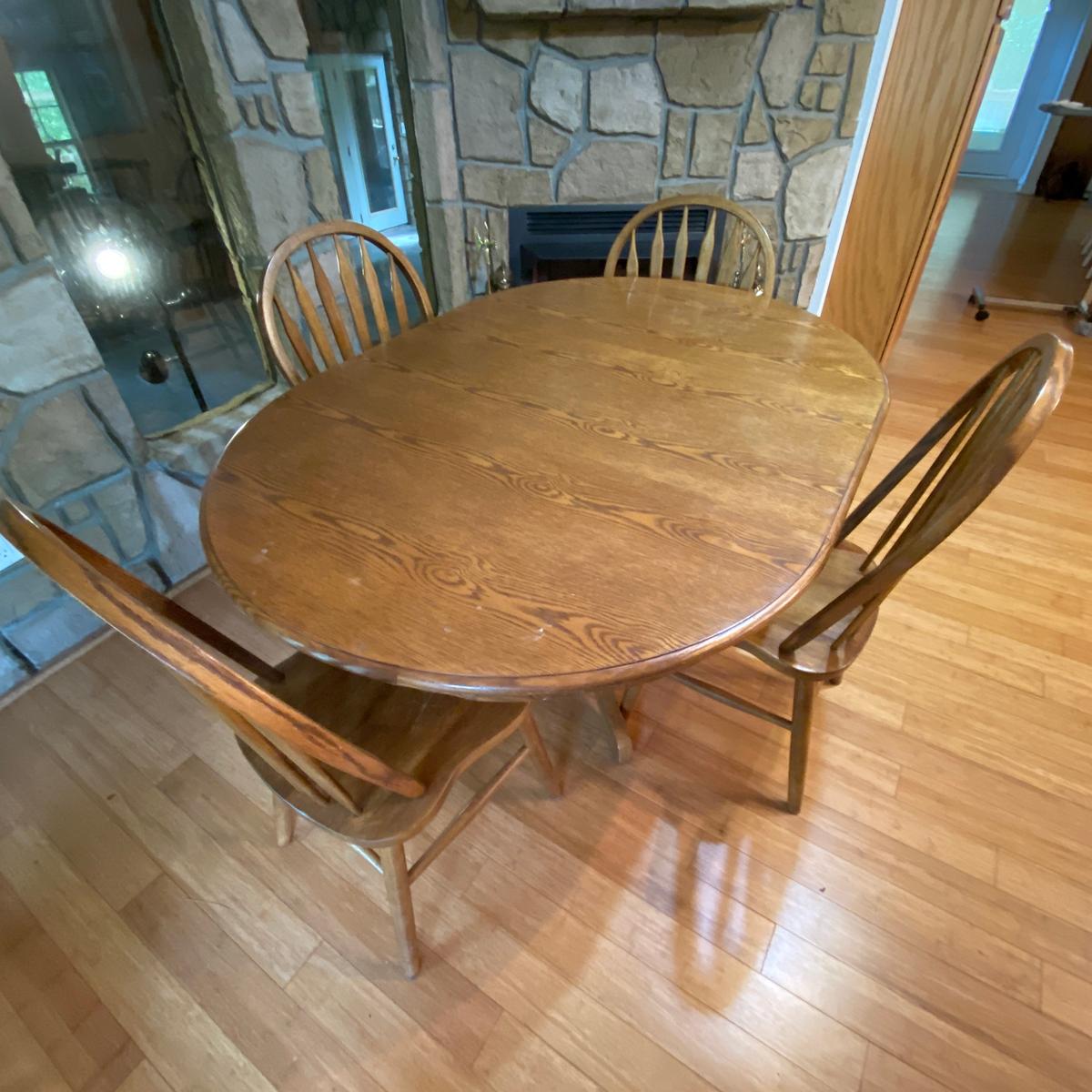 Wooden Dining Table with Carved Edges & 4 Windsor Style Chairs