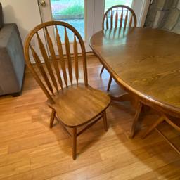 Wooden Dining Table with Carved Edges & 4 Windsor Style Chairs