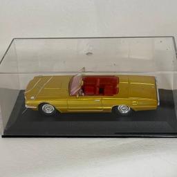 2000 - Ford 1966 Thunderbird Die-Cast Car in Case