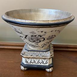 Nice Wide Rimmed Pottery Bowl with Floral Design & Gilt Accent