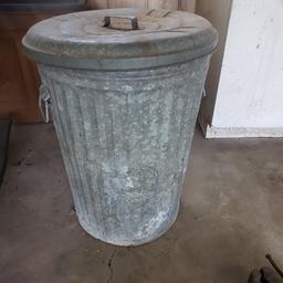 Vintage Galvanized Metal 30 Gallon Trash Can
