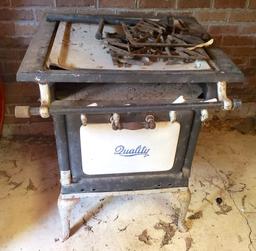 Antique Quality Gas Stove With Oven, Burners, Porcelain Knobs