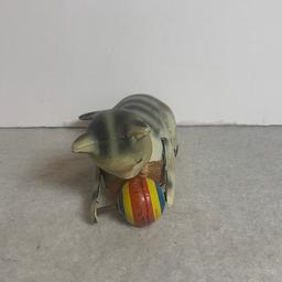 Vintage Wind-Up Cat Toy Made in Japan (No key)