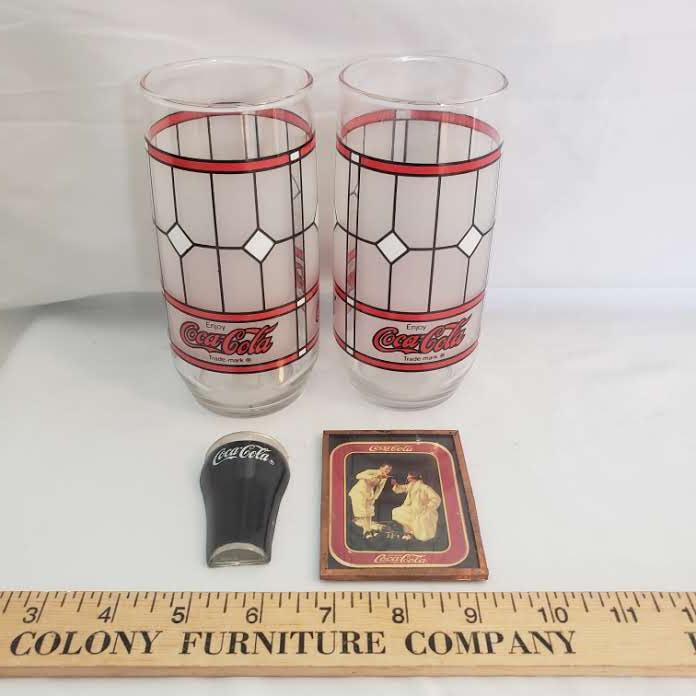 Lot of 2 Vintage Coca Cola Glasses and 2 Magnets