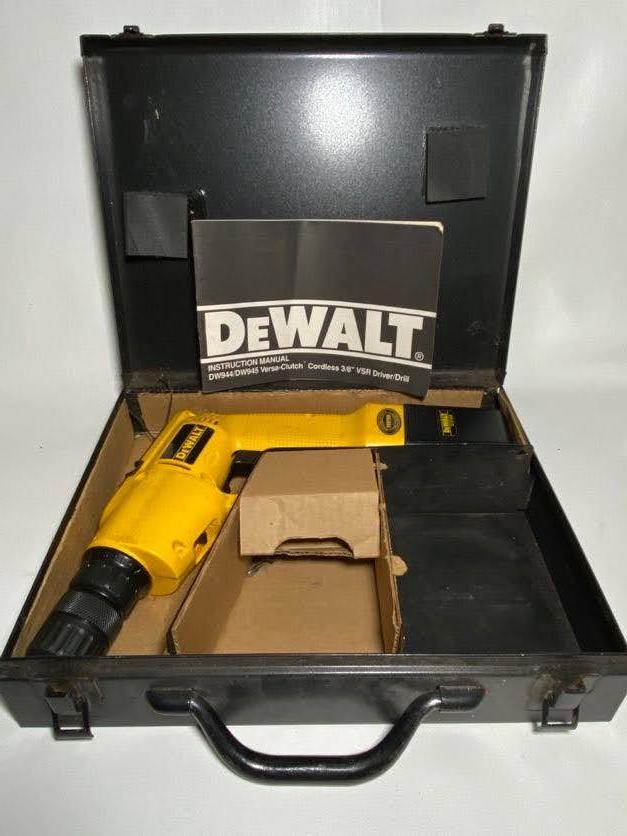 DeWalt Cordless 3/8” VSR Driver/Drill with Case