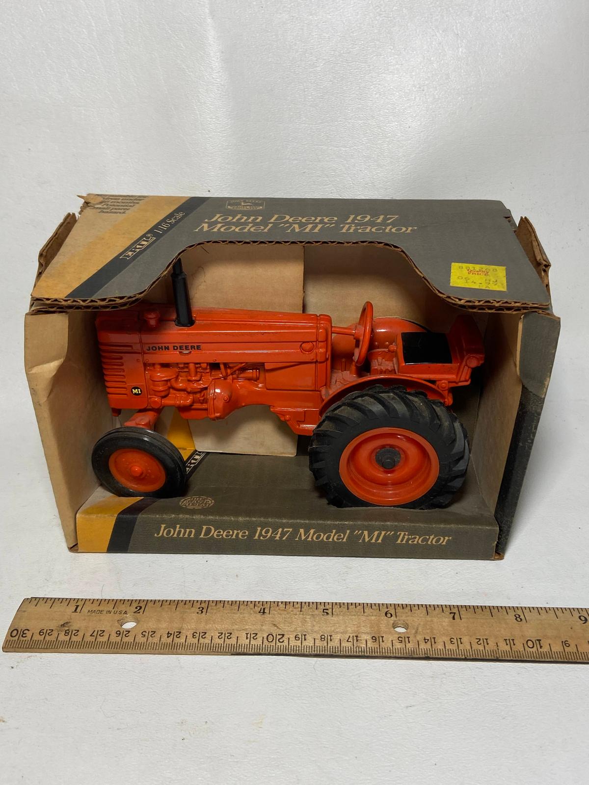 ERTL 1947 John Deere Model “MI” Die-Cast 1/16 Scale Tractor in Box