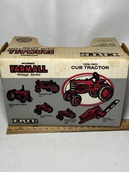 1991 1/16 Scale ERTL McCormick Farmall Cub Tractor 1959-1963 in Box