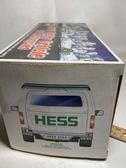 2004 Hess Sport Utility Vehicle and Motorcycles in Box