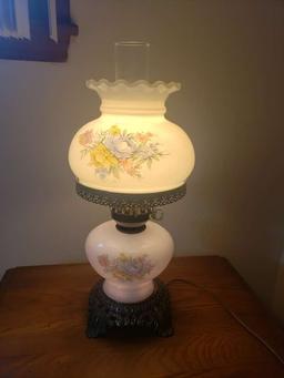 Vintage Gone With The Wind Style lamp - Works