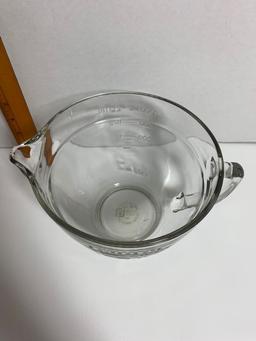 Anchor Hocking 8-Cup Glass Measuring Bowl