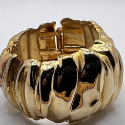 Thick Gold Tone Hinged Bracelet
