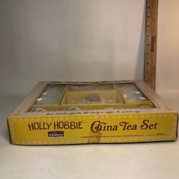 Vintage Chilton Toys Holly Hobbie China Tea Set in Original Box