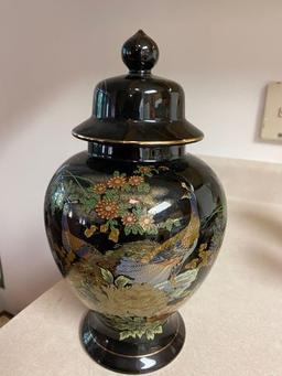 Vintage Porcelain Oriental Ginger Jar