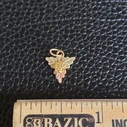 10K Gold Pendant