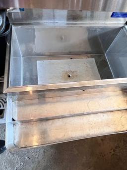 LaCrosse Stainless Steel Under Bar Beverage Ice Well