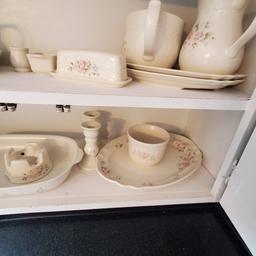 Lot of Vintage Pfaltzgraff Nice Dinnerware Tea Rose Pattern Made in USA