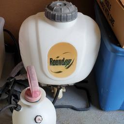 Roundup 4-Gallon Backpack Sprayer (Needs New Straps) and 1-Gallon Multi-Purpose Hand Held Sprayer