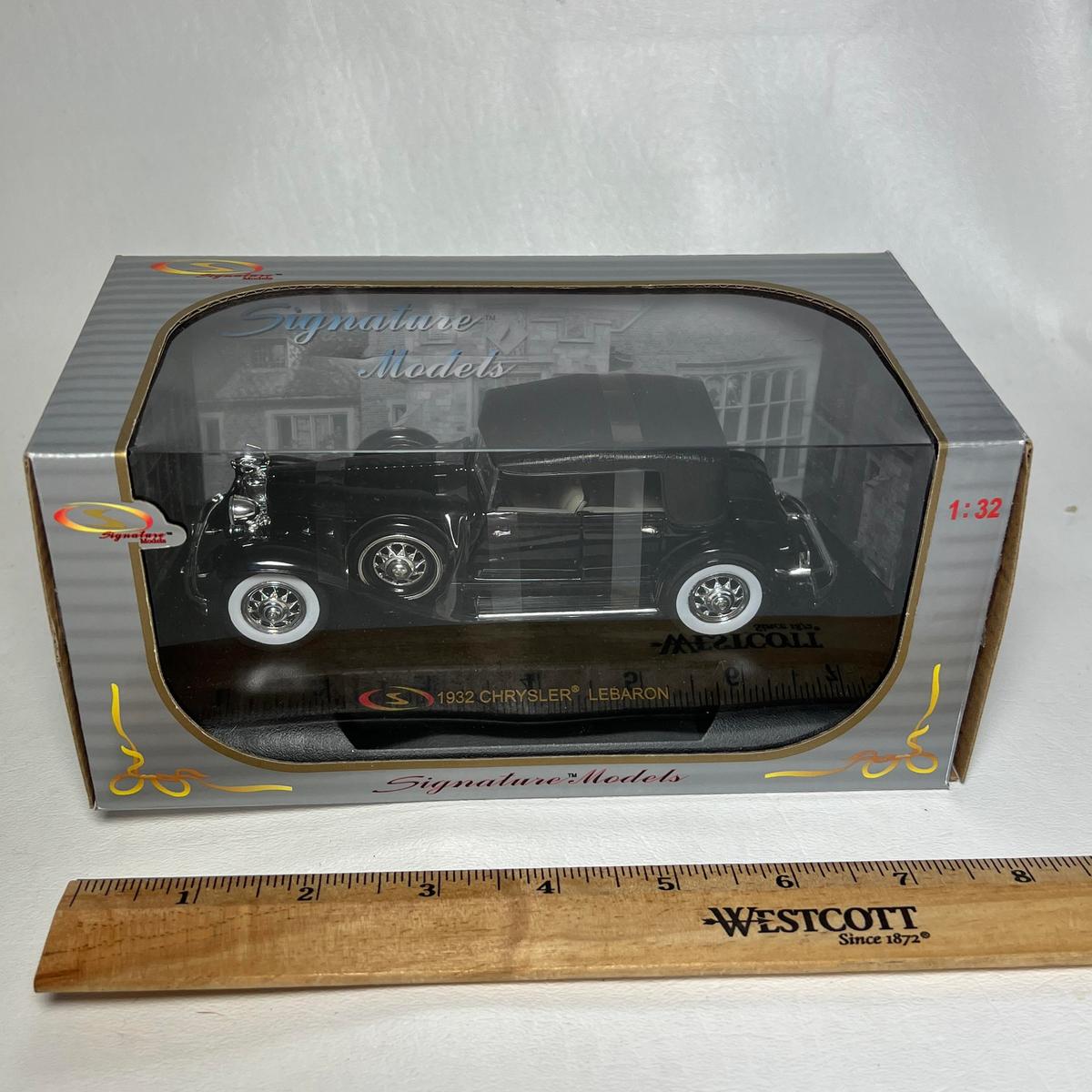 2009 Signature Models 1932 Chrysler Lebaron 1:32 Scale - New in Box