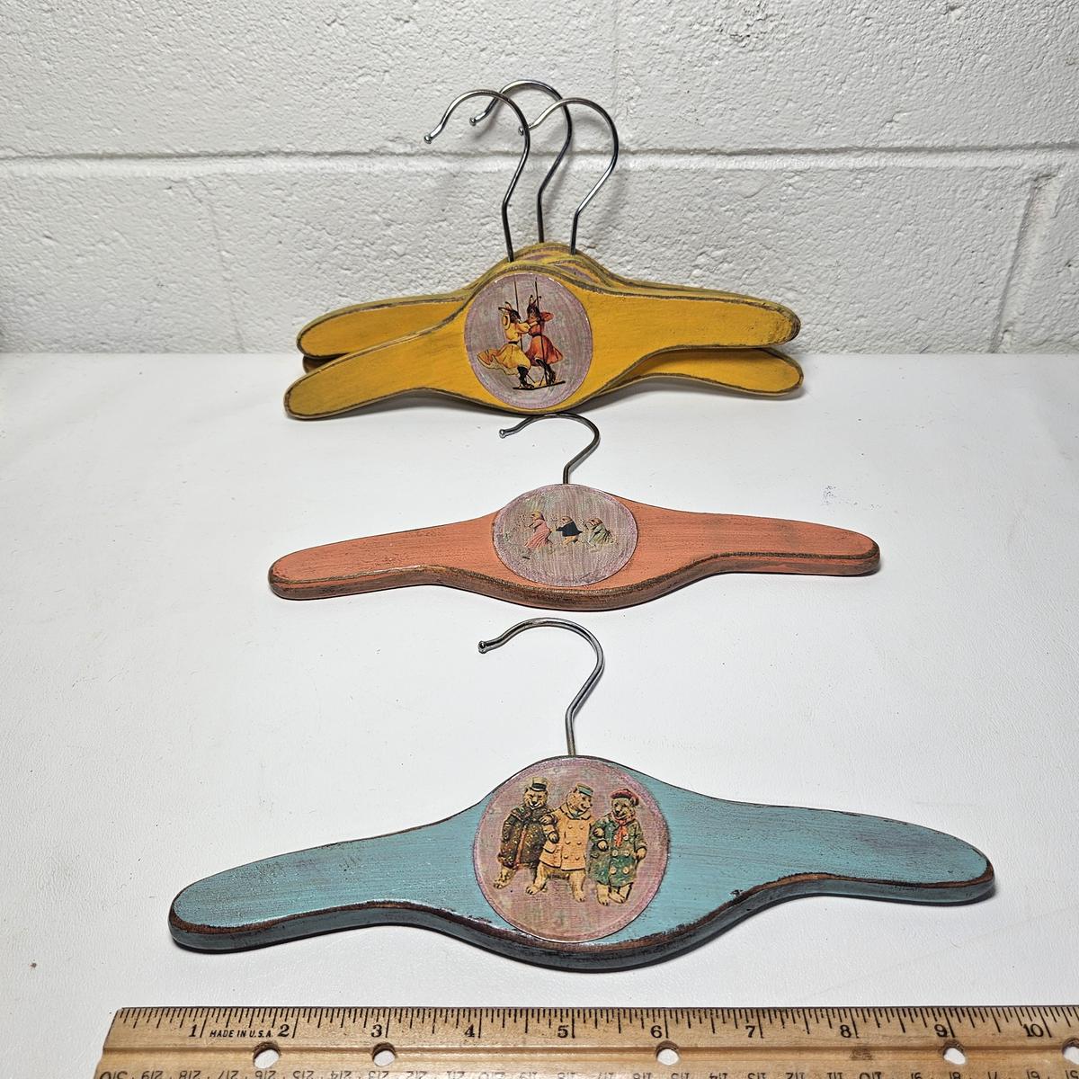 Lot of 5 Vintage Style Children’s Hangers