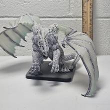 Dungeons & Dragons Icons Limited Edition Gargantuan White Dragon