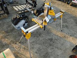 DEWALT DWS 780 12" & SLIDING COMPOUND MITER SAW