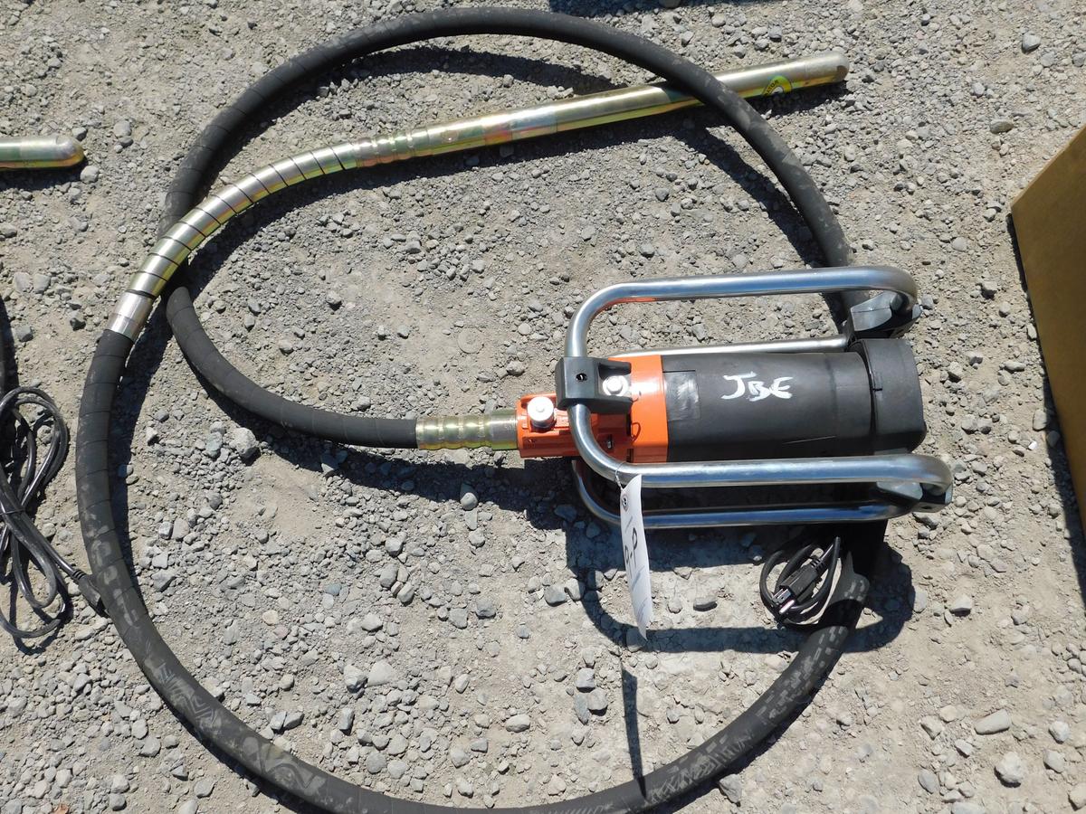 NEW & UNUSED MUSTANG CV 3500 CONCRETE VIBRATOR