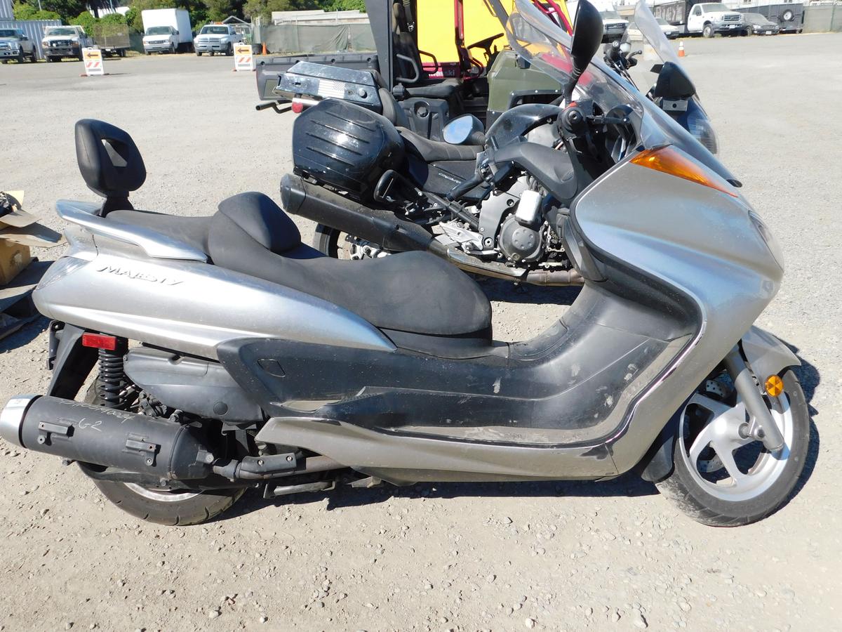 2006 YAMAHA MAJESTY MOTORCYCLE