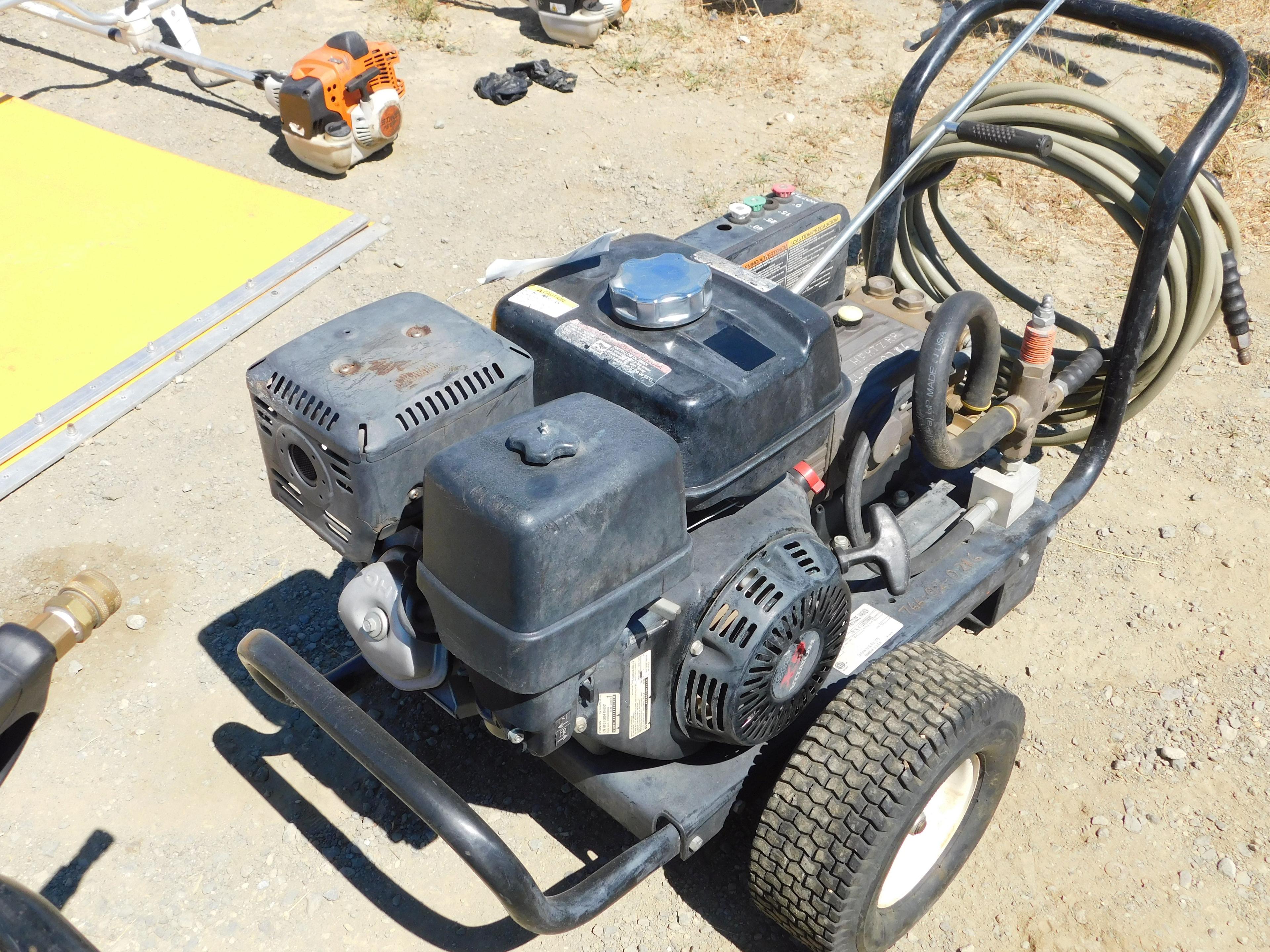 MI-T-M 2500 PSI PRESSURE WASHER