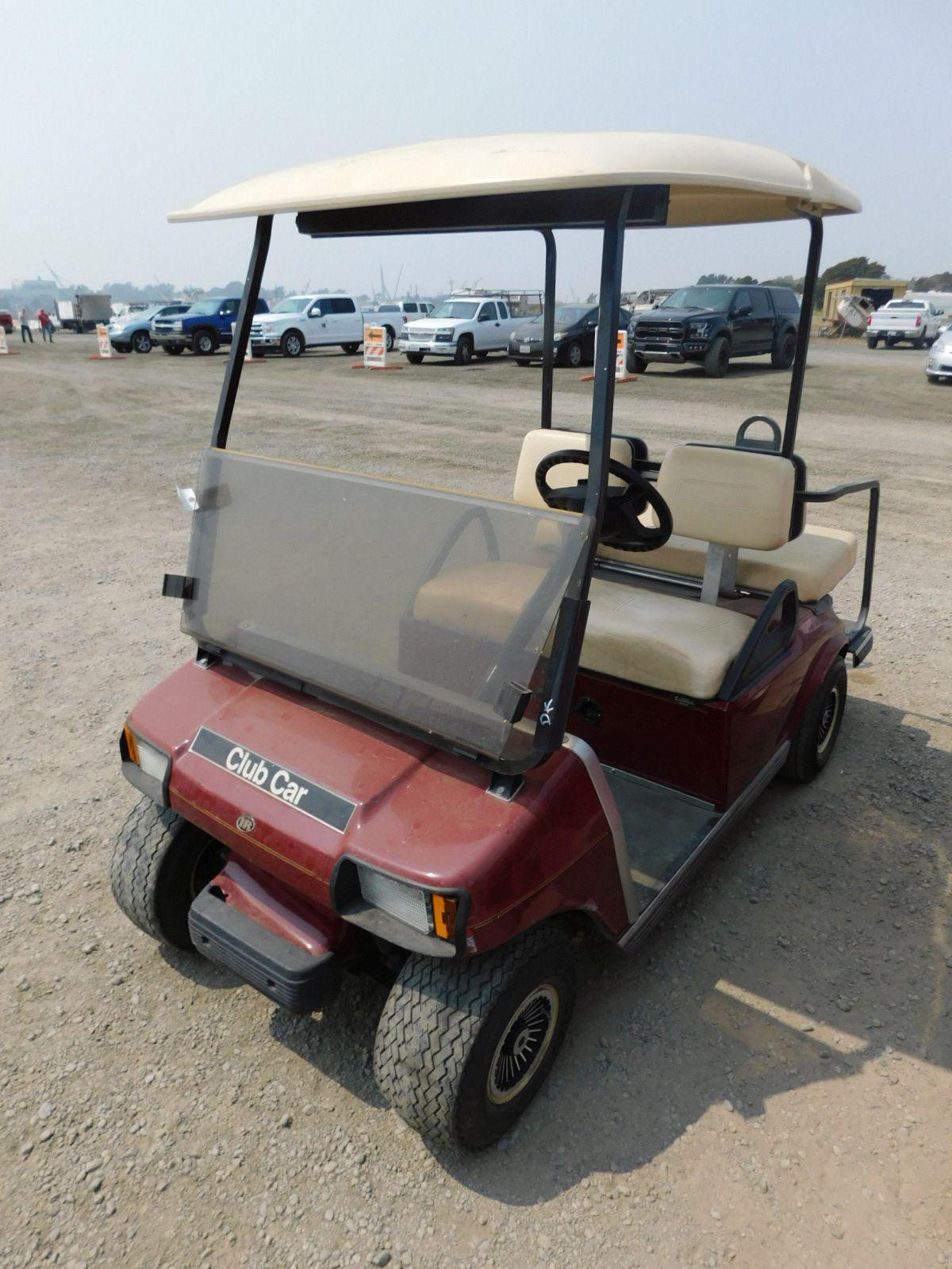 CLUBCAR 4 SEATER ELECTRIC GOLF CART