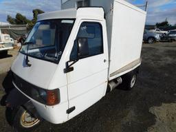 PIAGGIO 3 WHEEL CART (BILL OF SALE ONLY)