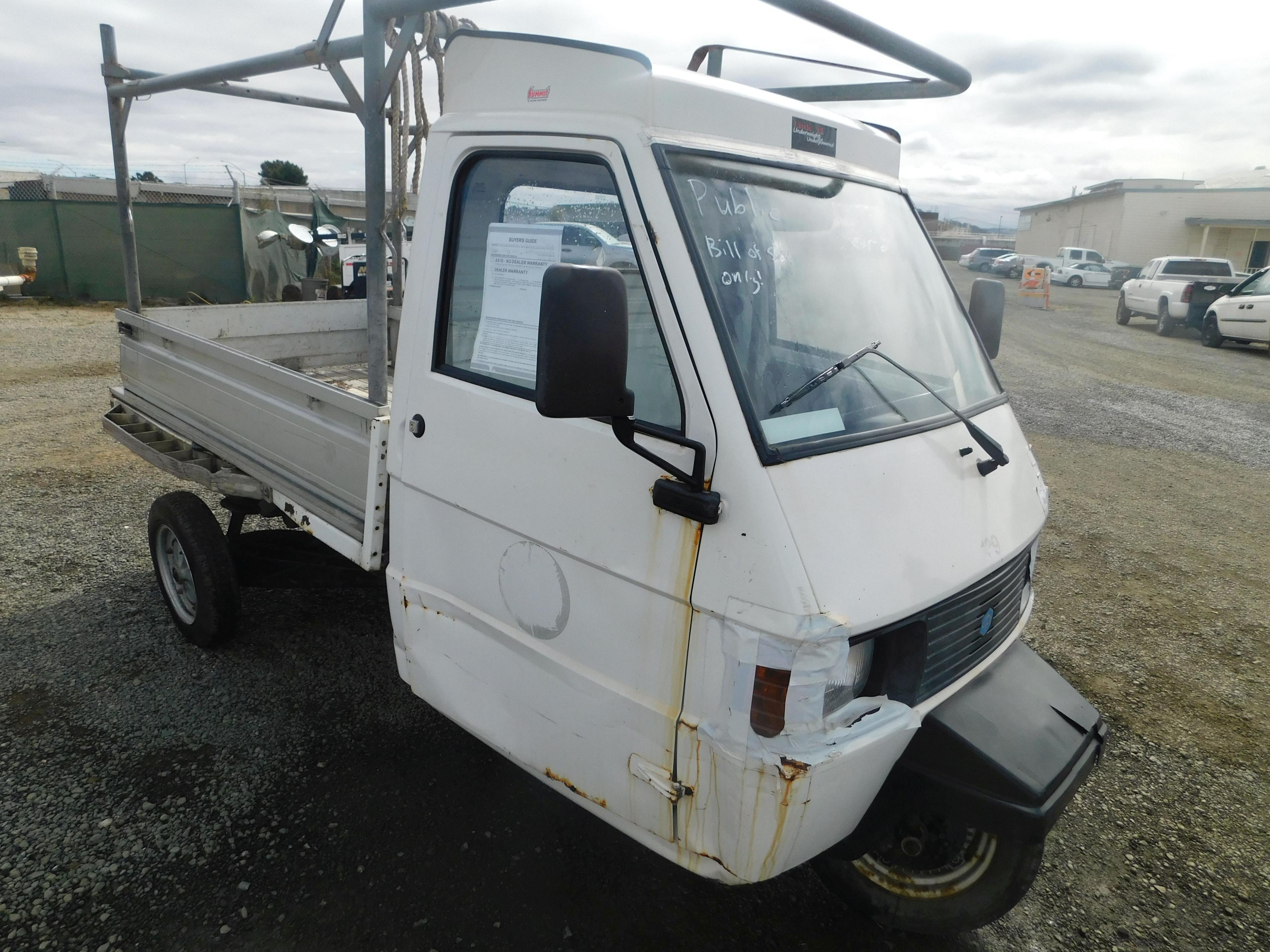 PIAGGIO 3 WHEEL CART (BILL OF SALE ONLY)