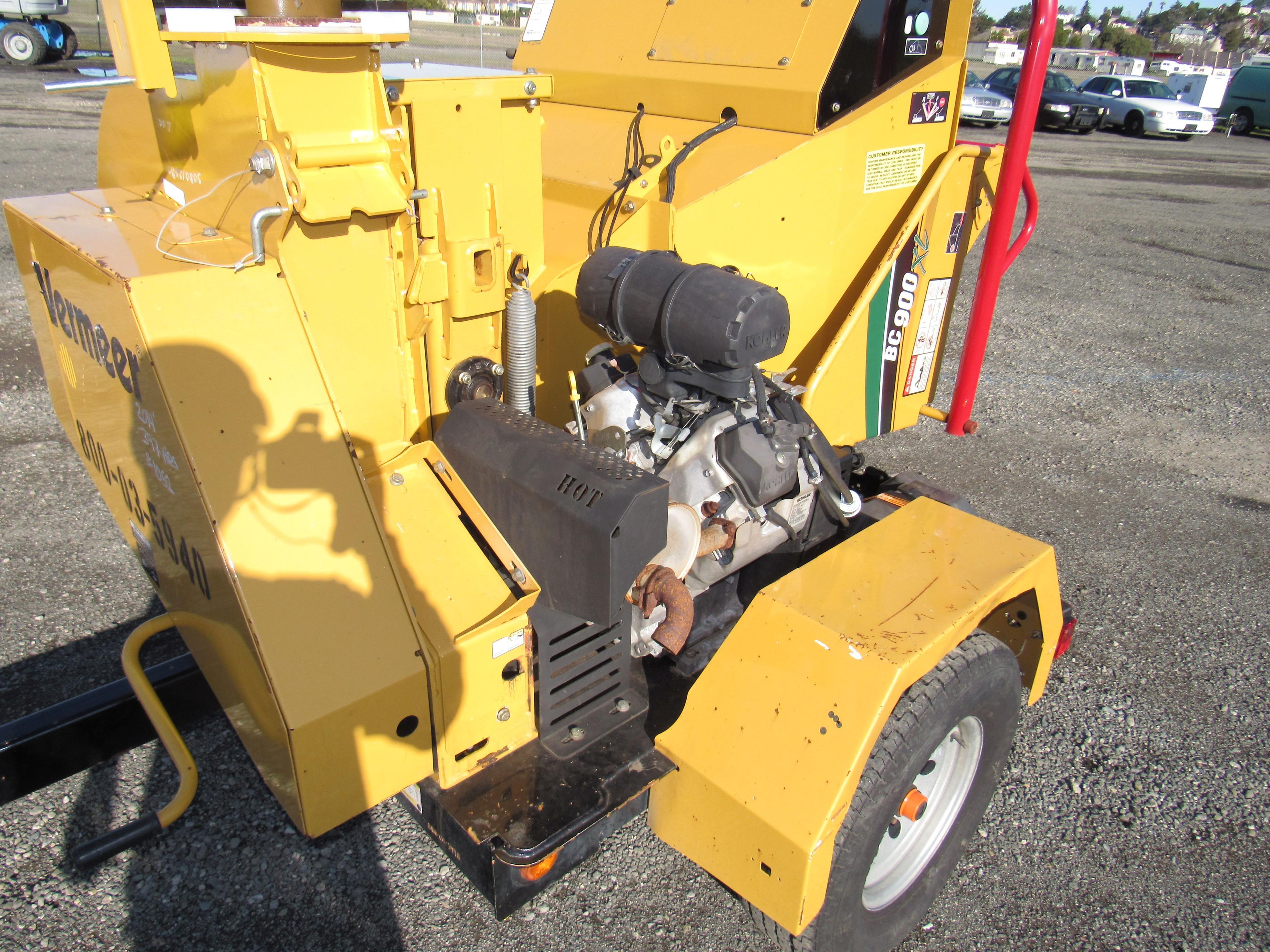 2014 VERMEER BC900 XL TOWABLE BRUSH CHIPPER