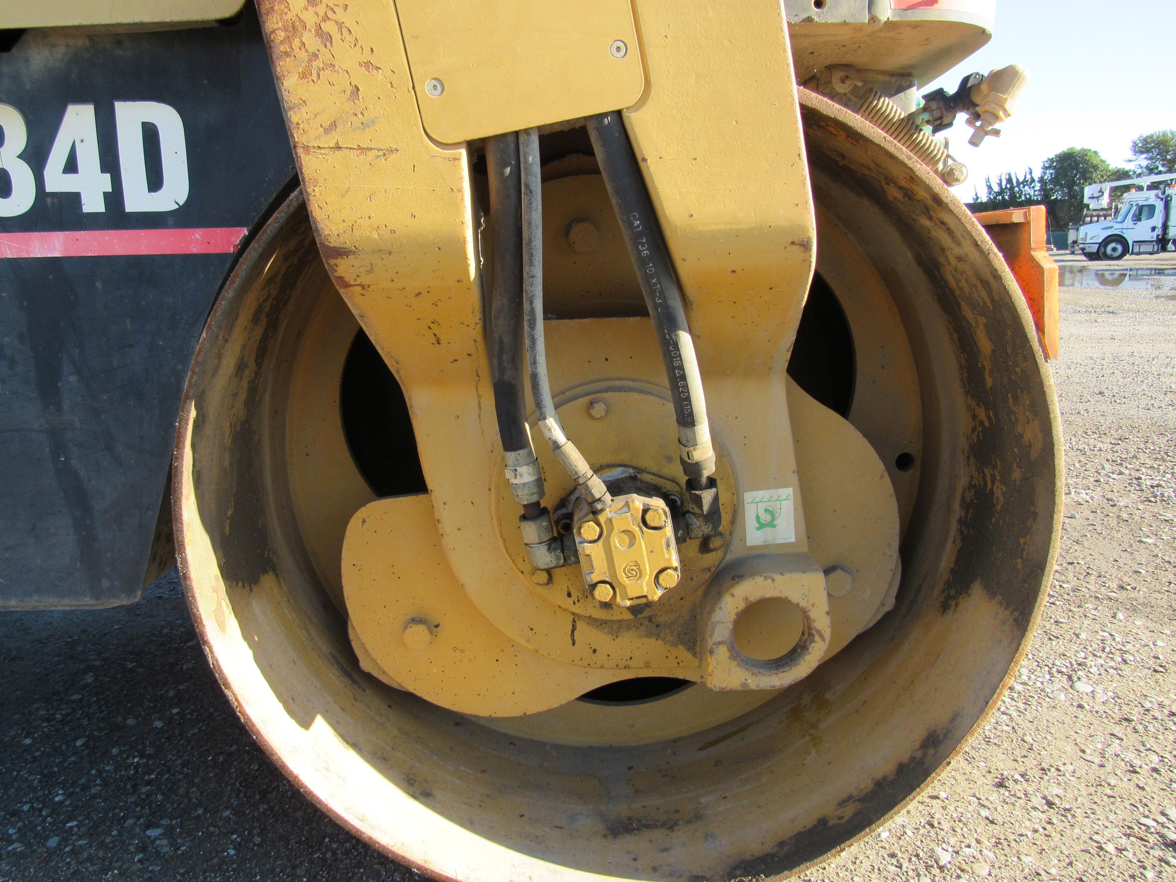 CATERPILLAR CB-334D DOUBLE DRUM ROLLER