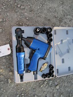 NEW & UNUSED 1/2" DRIVE AIR IMPACT WRENCH KIT