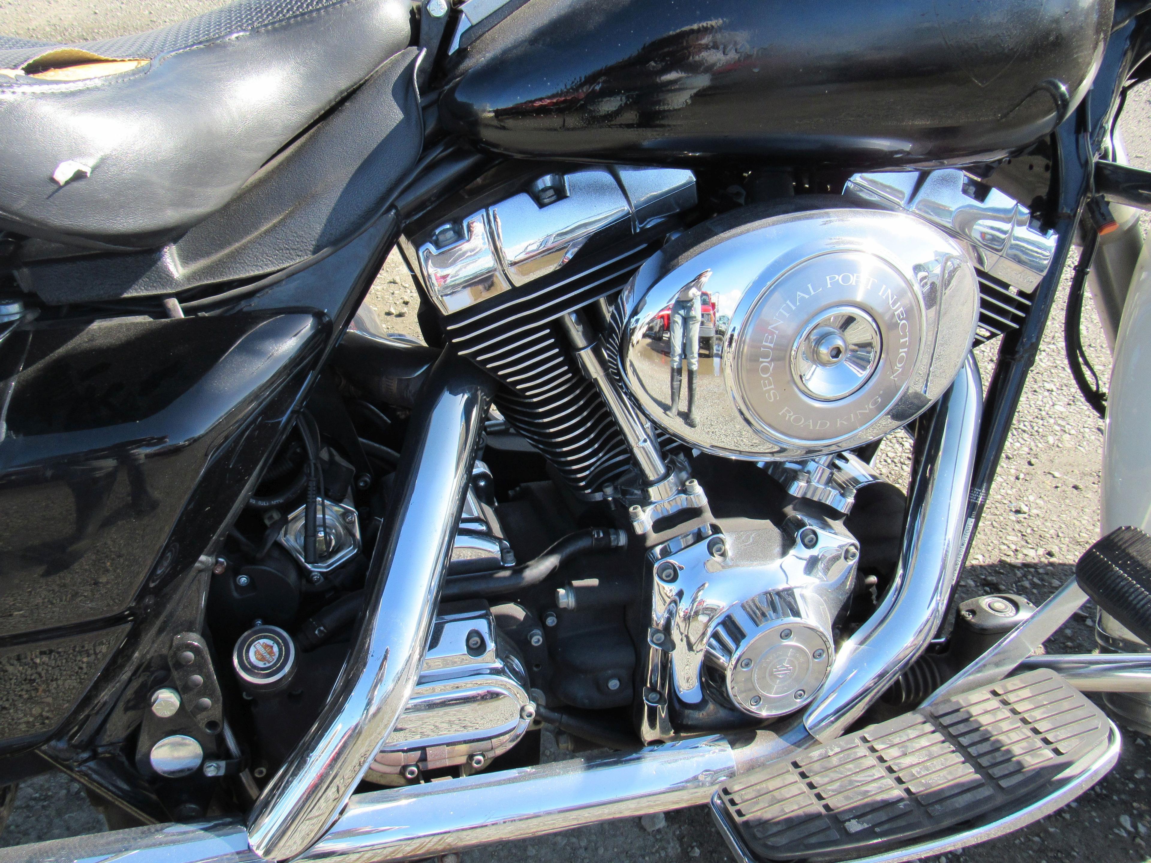 2003 HARLEY DAVIDSON ROAD KING POLICE MOTORCYCLE