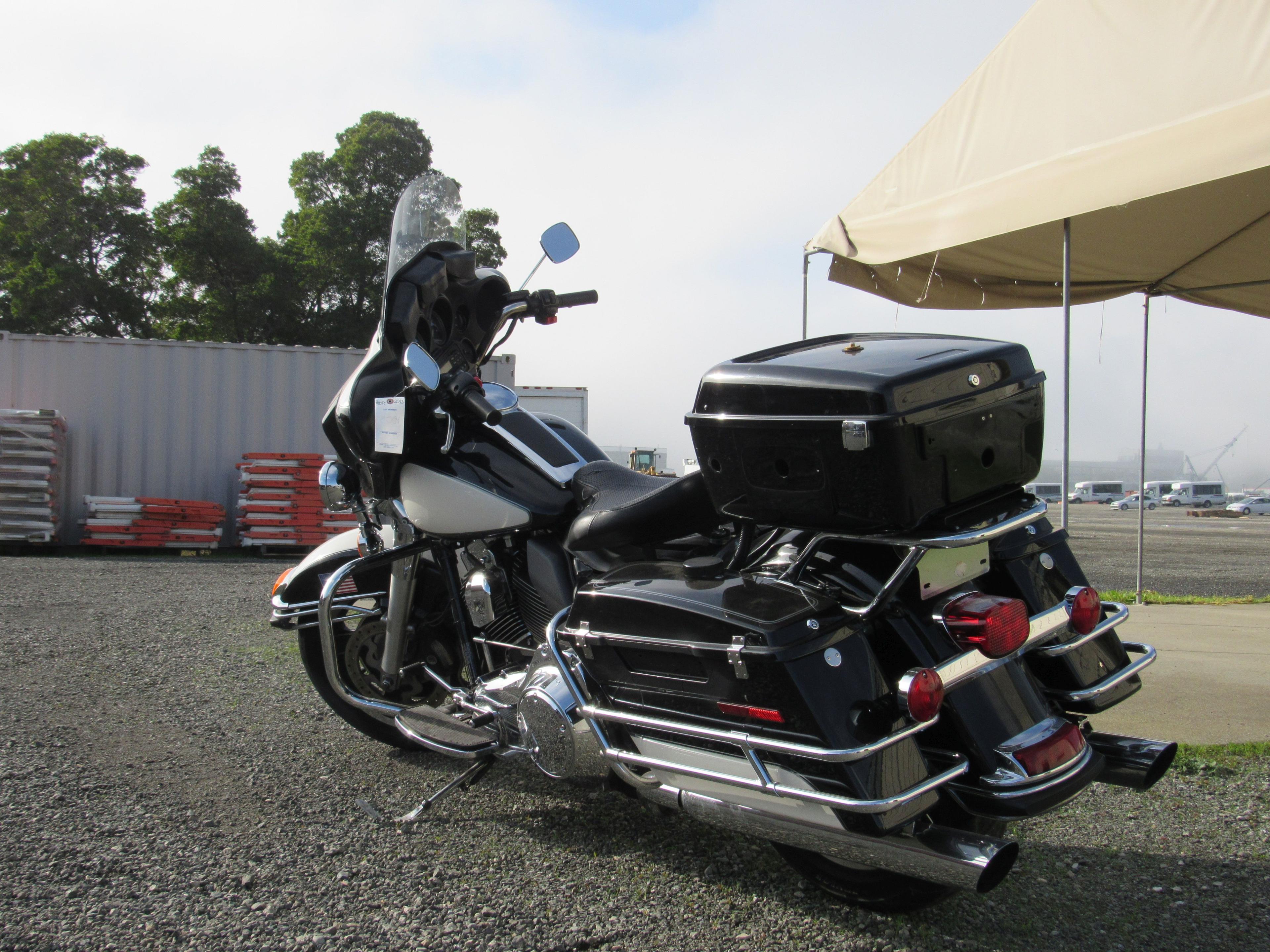 2012 HARLEY DAVIDSON ELECTRA-GLIDE POLICE MOTORCYCLE