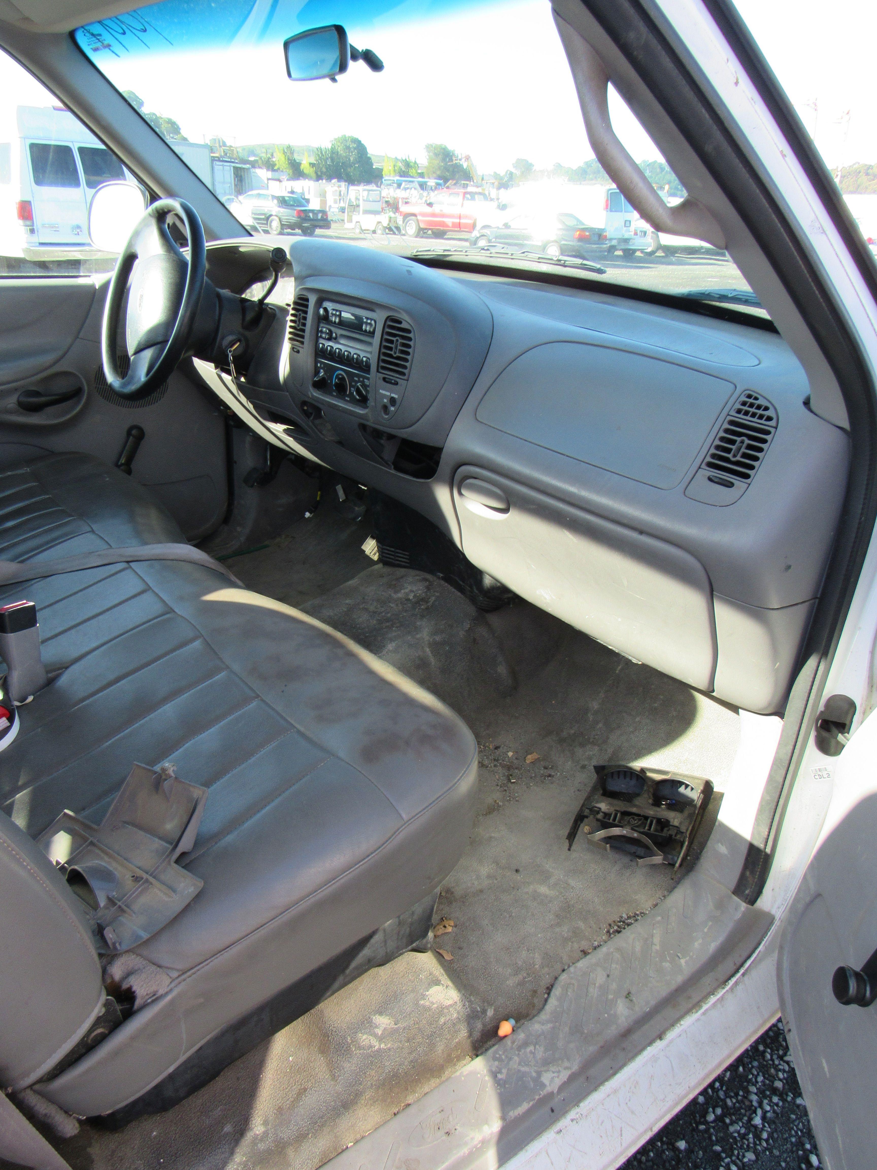 1997 FORD F-150 PICKUP TRUCK W/ TOOL BOX