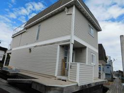 1992 42' WALLACE 42' 2 STORY FLOATING HOME (NON RUNNER) (SUBJECT TO SELLERS APPROVAL)