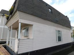 SPECIAL CONSTRUCTION 44' 2 STORY FLOATING HOME (NON RUNNER) (SUBJECT TO SELLERS APPROVAL)