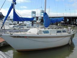 1972 ERICSON 26' 9" SAILBOAT (NON RUNNER) (SUBJECT TO SELLERS APPROVAL)