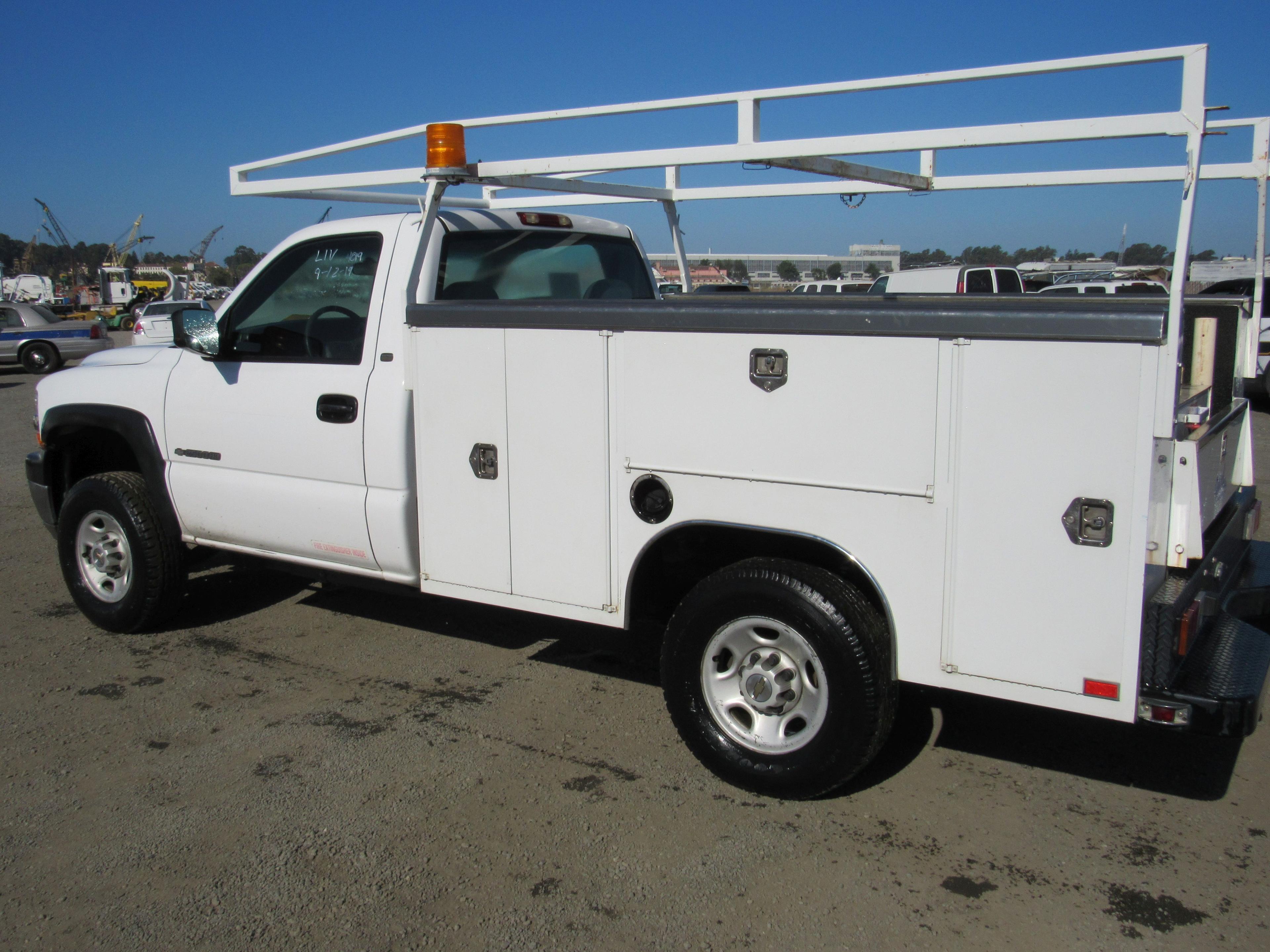 2002 CHEVROLET 2500 HD UTILITY TRUCK