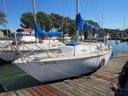 1977 ERICSON 26' 9" SAIL BOAT (NON RUNNER) (SUBJECT TO SELLERS APPROVAL)