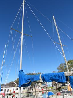 1977 ERICSON 26' 9" SAIL BOAT (NON RUNNER) (SUBJECT TO SELLERS APPROVAL)