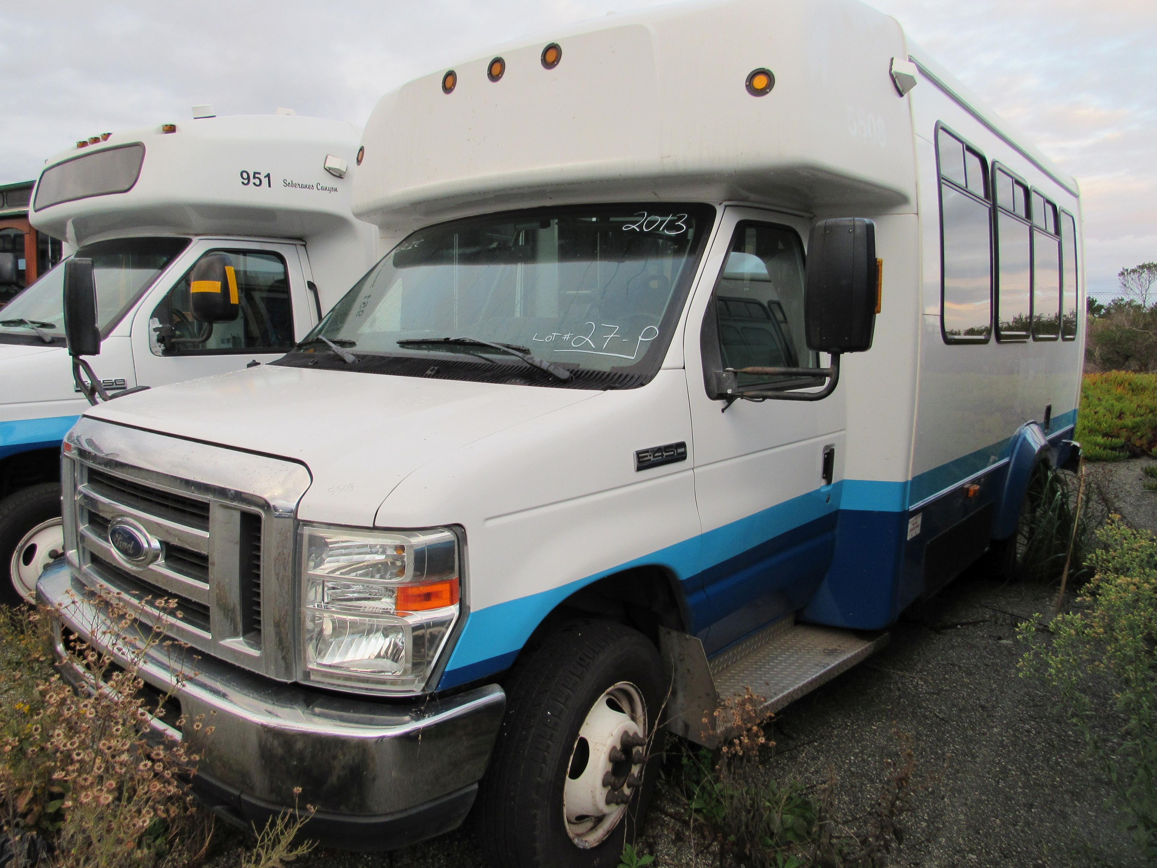 2013 FORD E-450 ELKHART PARATRANSIT BUS