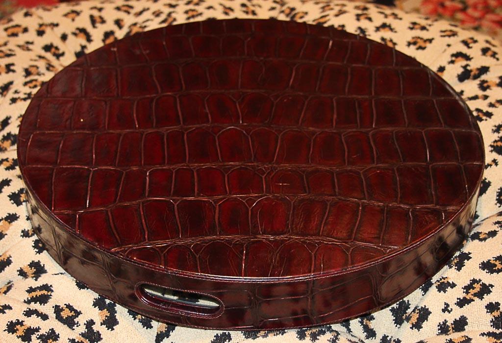 Round leather tray