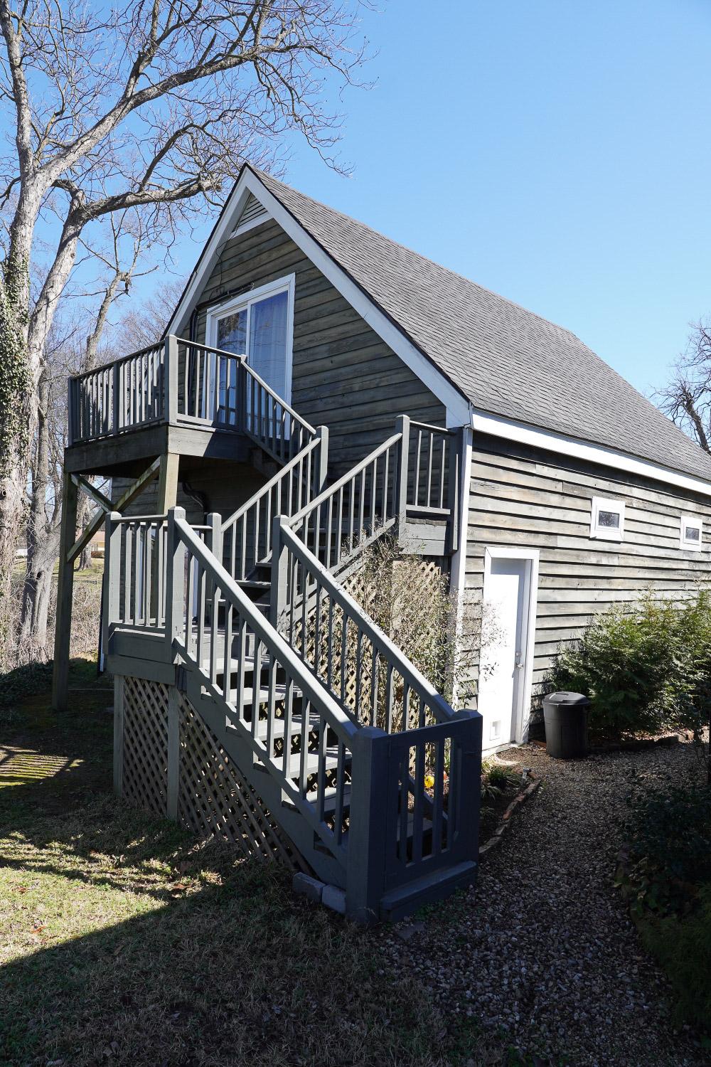 4/2 Two-Story Home With Garage Apartment, Vicksburg, Mississippi