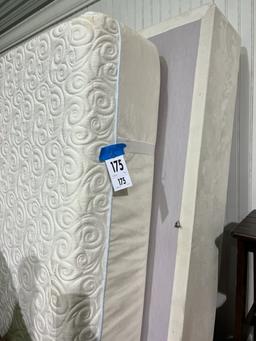 Queen Mattress set