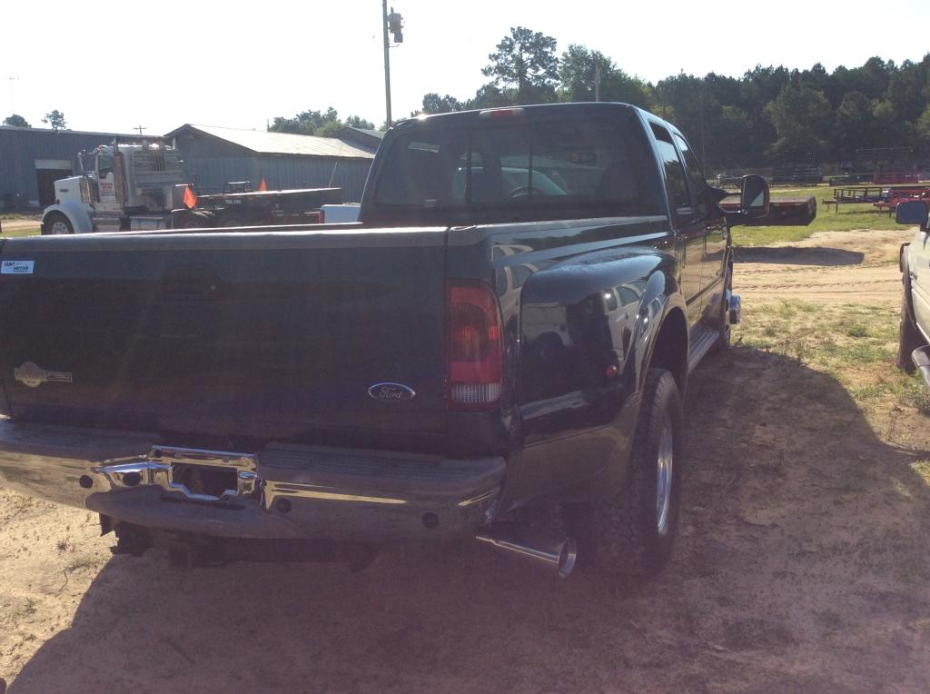 2005 FORD F350 KING RANCH