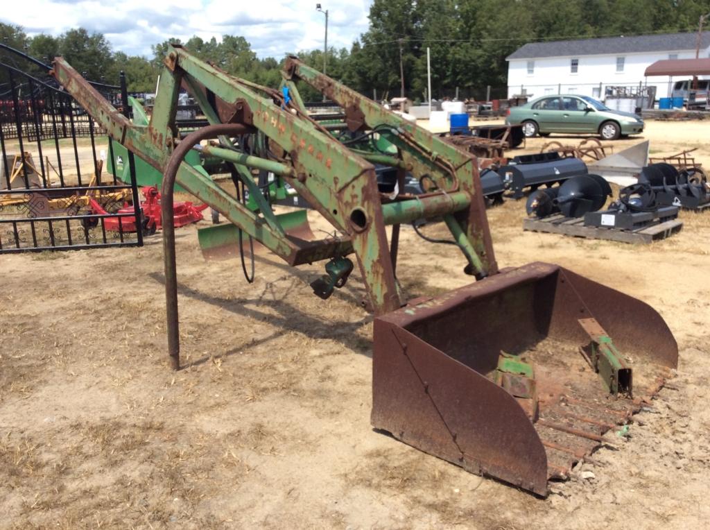 (223)JD LOADER W/ BRACKETS - 20 SERIES