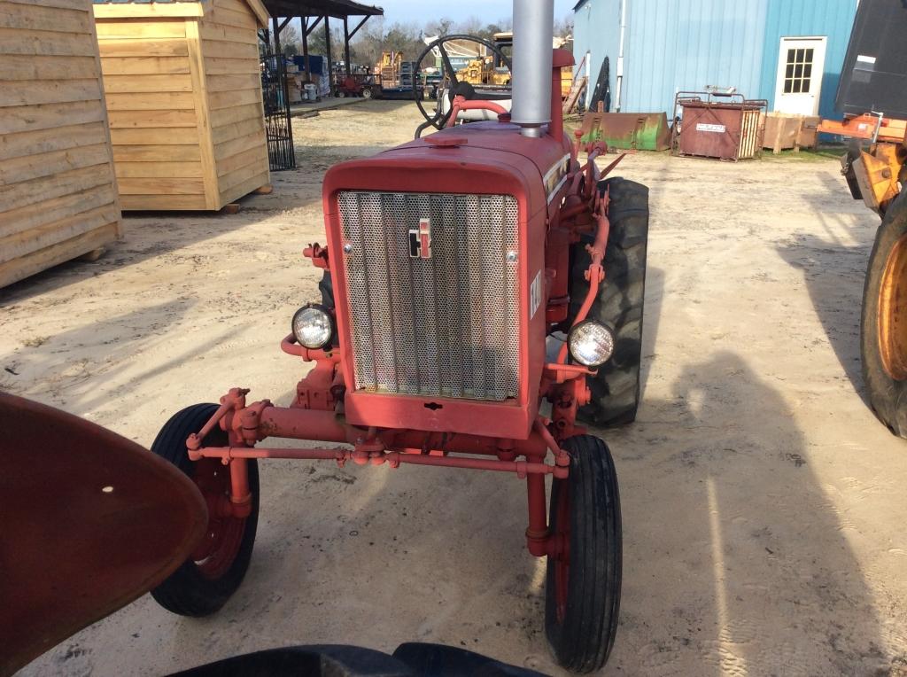 (9)INTERNATIONAL 140 TRACTOR